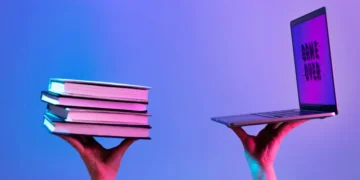 حلول لمشكلة الأمية التكنولوجية: فتح الباب للتعلم الرقمي